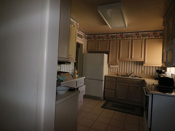 4th image of 1315 E Georgia Ave