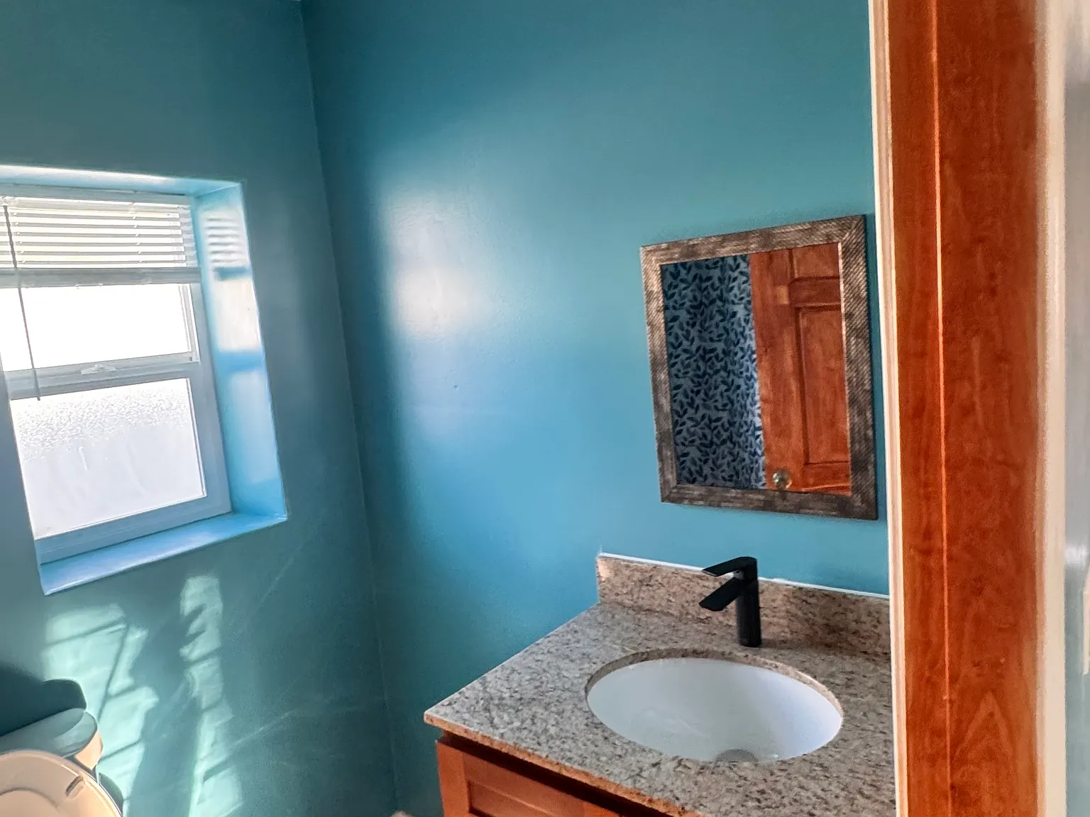 2 bed, 960 sqft, $1,600 — Photo 2