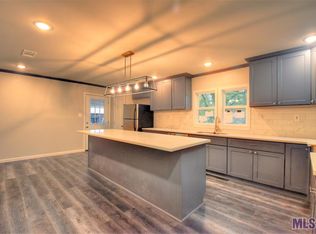 14900 Lee Dr, Port Vincent, LA 70726