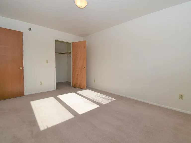 813 W Villard St #73 — Photo 19