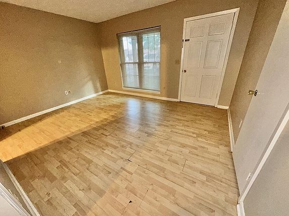 2nd image of 1502 Bellavista Rd