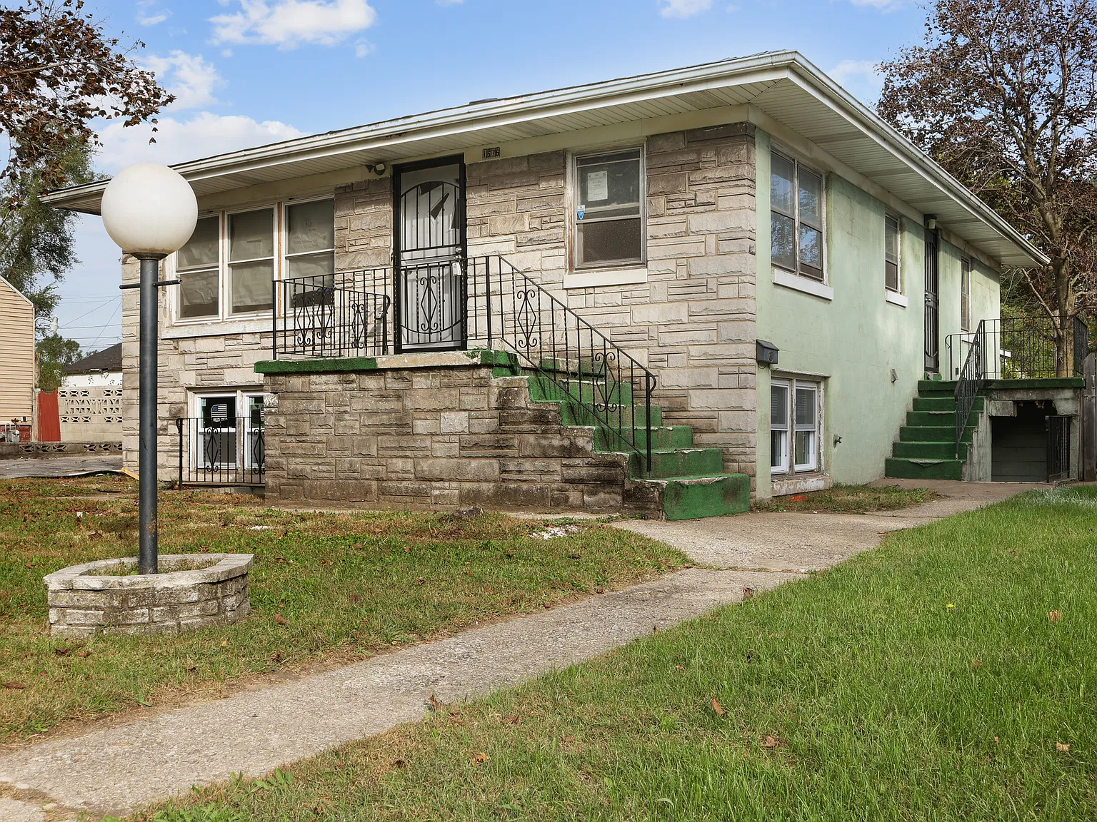 3 bed, 1131 sqft, $1,650 — Photo 2