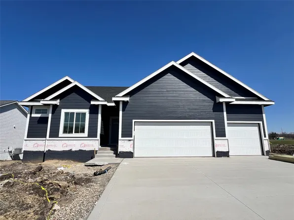 25119 Eagle Vista Dr, Adel, IA 50003