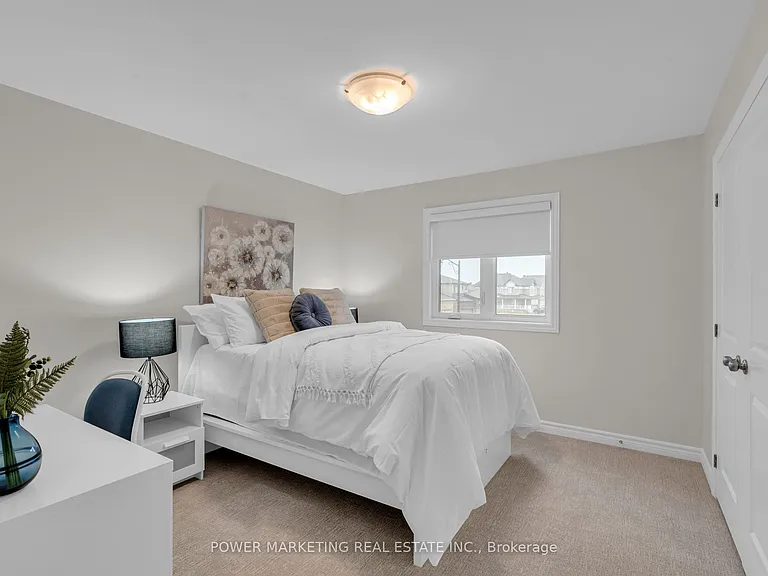 208 Alex Polowin Ave — Photo 19