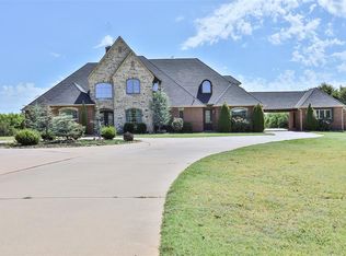 5800 Hidden Meadow Dr, Mustang, OK 73064