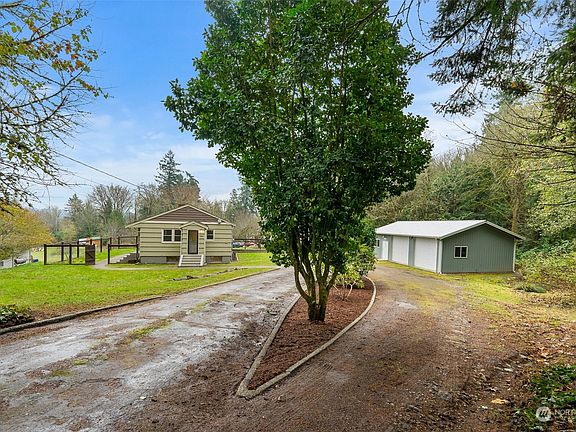 4th image of 1904 Jackson Drive NW