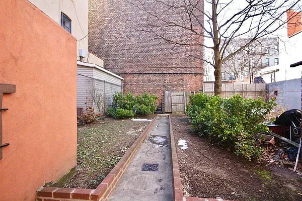 Rented by Rental Solutions Inc | media 16