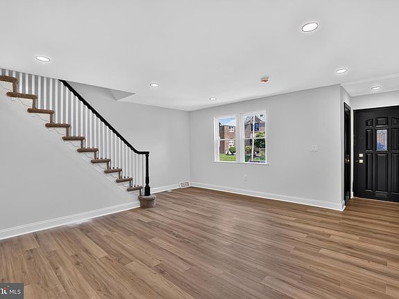 5th image of 8238 Fayette St