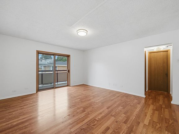 5th image of 6441 Pershing Rd APT 104