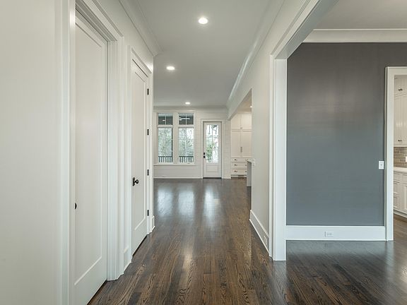 5th image of 9388 Calder Cir #10