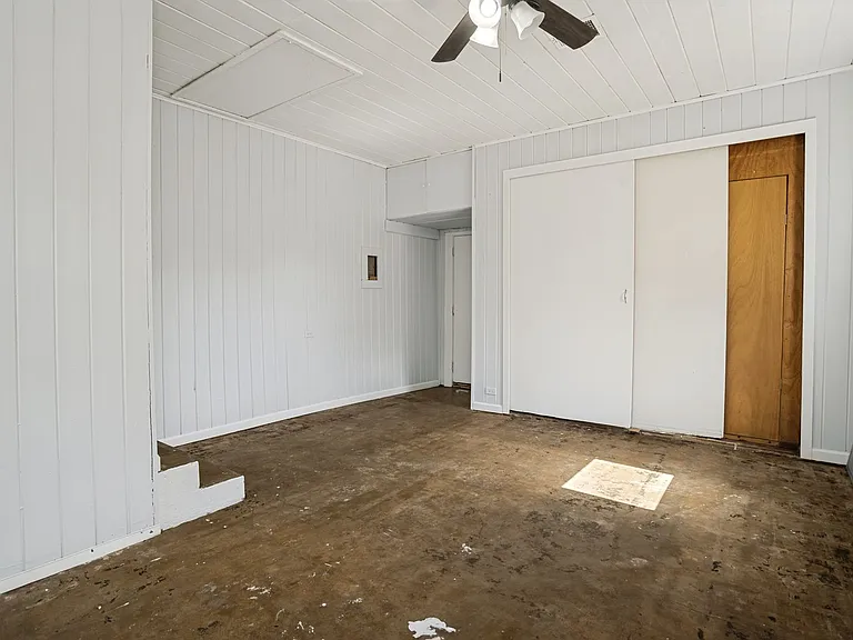 2514 Waverly Ave — Photo 12