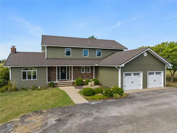 218 Cardinal Dr, Iola, KS 66749