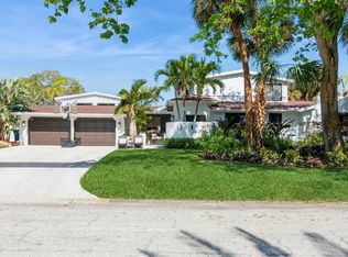 815 Paradise Way, Sarasota, FL 34242
