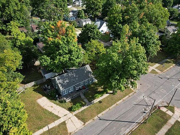 2nd image of 602 Walnut St