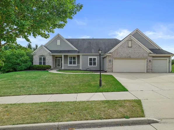 1649 Hunter ROAD, Waukesha, WI 53189
