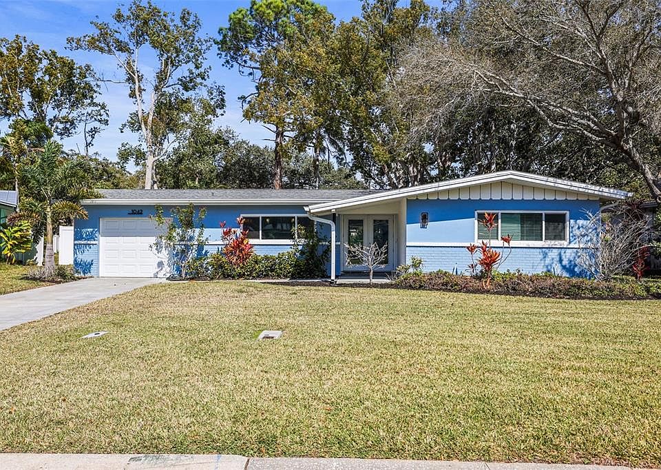 1st image of 1042 Idlewild Dr N
