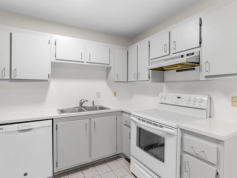 13868 York Ct #C — Photo 12
