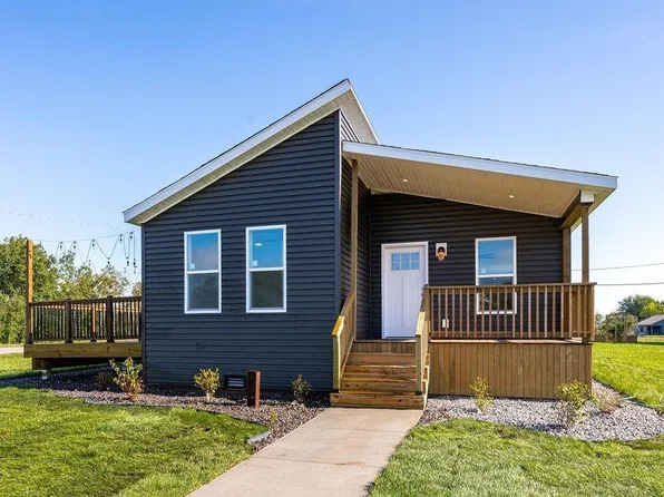 1801 E 10th St, Superior, WI 54880