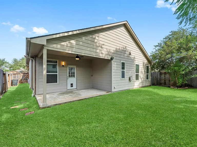 21127 Gladys Yoakum Dr — Photo 28