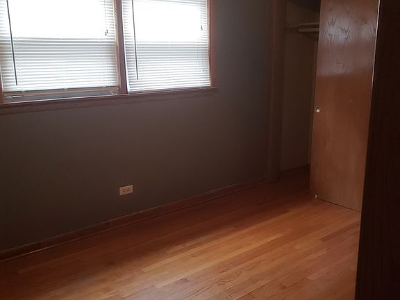 3rd image of 6803 S Artesian Ave #2