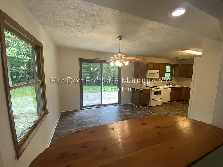 8302 Delegate Dr — Photo 8