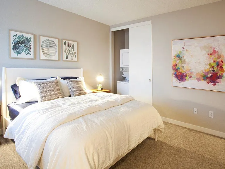 Evergreen Ridge Apartments — Photo 8