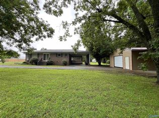 2498 Barnes Dr, Hokes Bluff, AL 35903