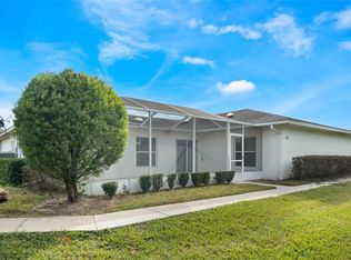 907 Willow Dr, Leesburg, FL 34748