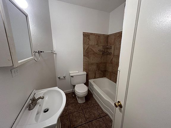 5th image of 715 S Kennedy Ave #A