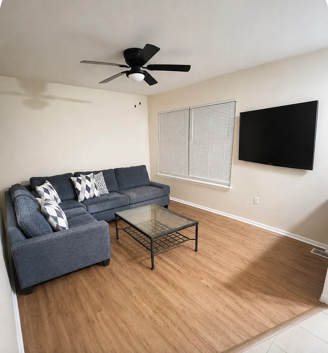3 bed, 2.5 bath, 1401 sqft, $899 — Photo 4