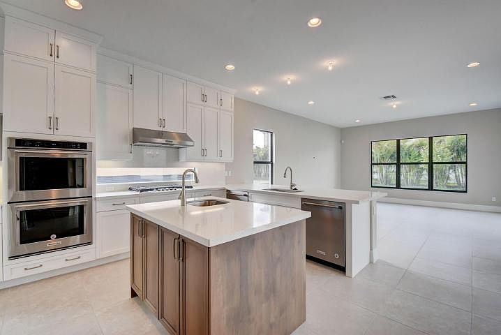 2nd image of 16377 Cabernet Dr