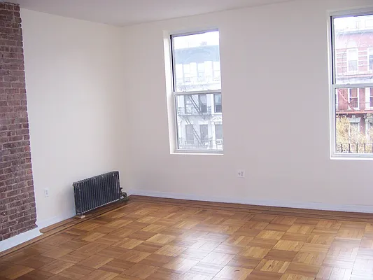 Rented by H Stender Realty | media 20