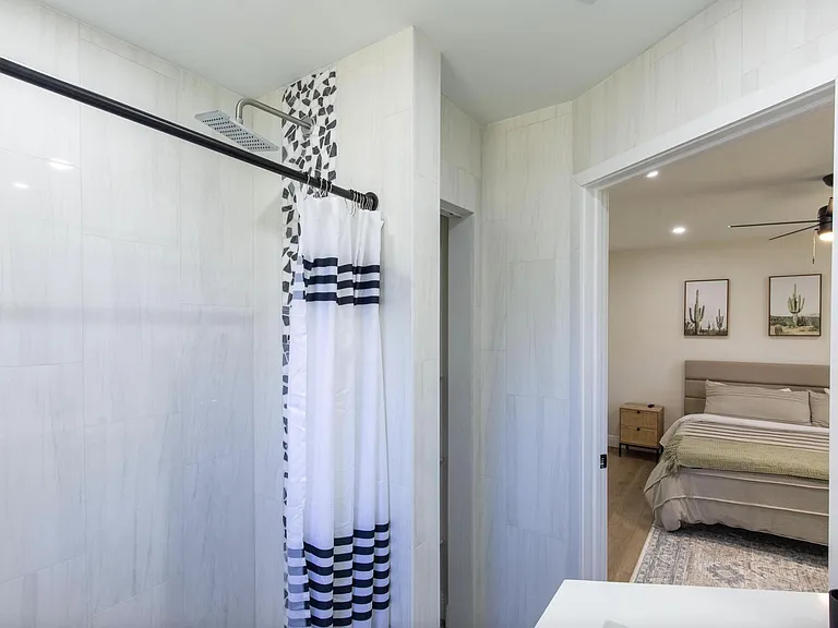 16932 W Aintree Dr — Photo 13