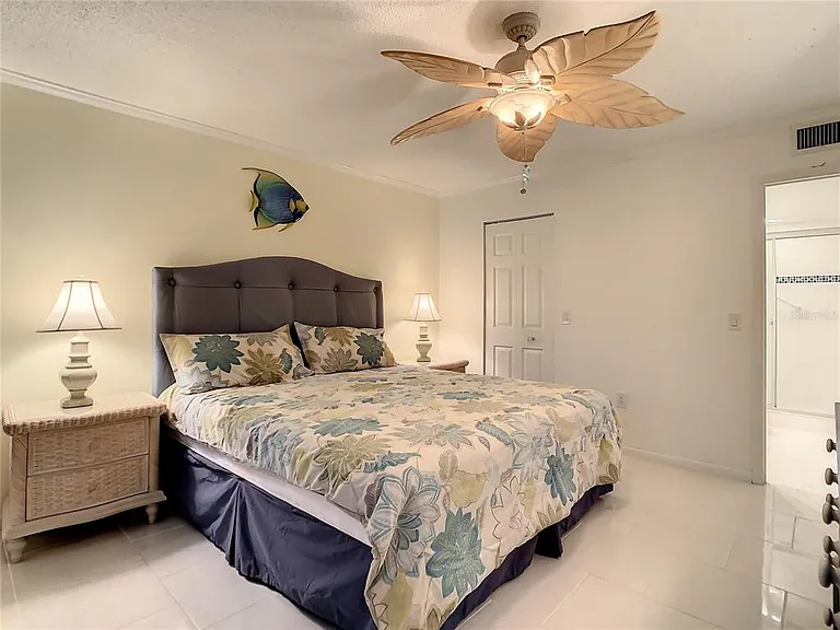 18304 Gulf Blvd #116 — Photo 27