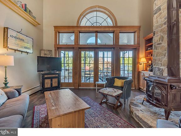 5th image of 210 Newlin Dr