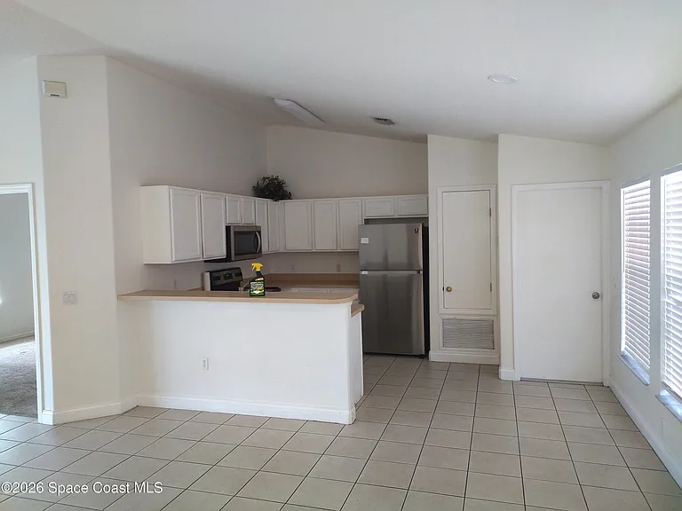 603 Grant Ct — Photo 6