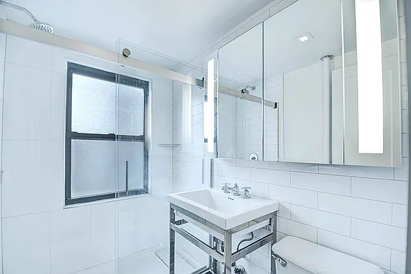 Rented by Urbane Brokerage | media 11