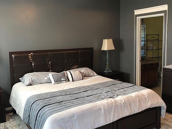 3rd image of 200 W Mesquite St #4
