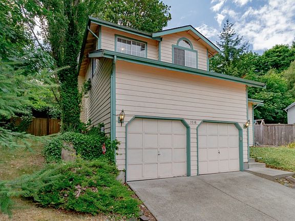 3rd image of 3538 Inverness Dr NE