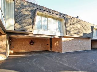 1809 Tanglewood Dr APT F, Glenview, IL 60025