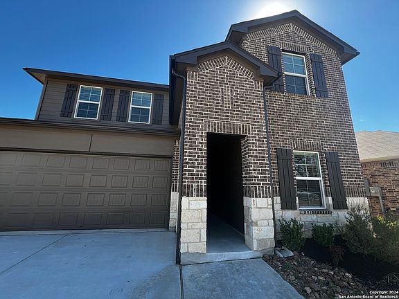 3rd image of 904 ARMADILLO DR