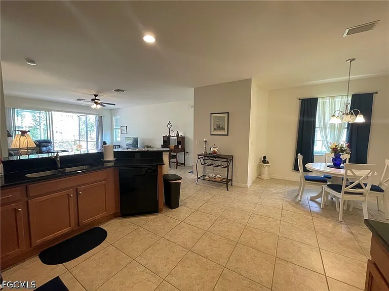 10457 Materita Dr — Photo 7