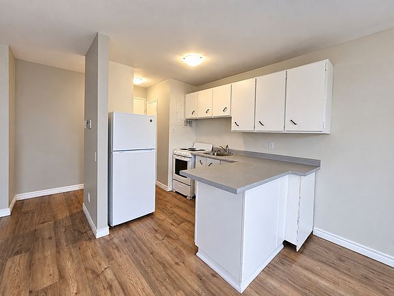 4th image of 880 Colborne Rd #607