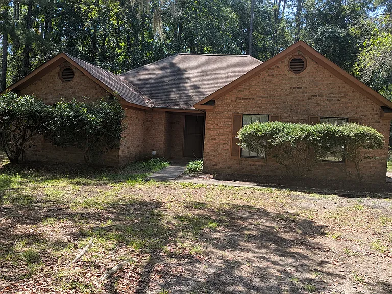 88 Wade Hampton Dr — Photo 1
