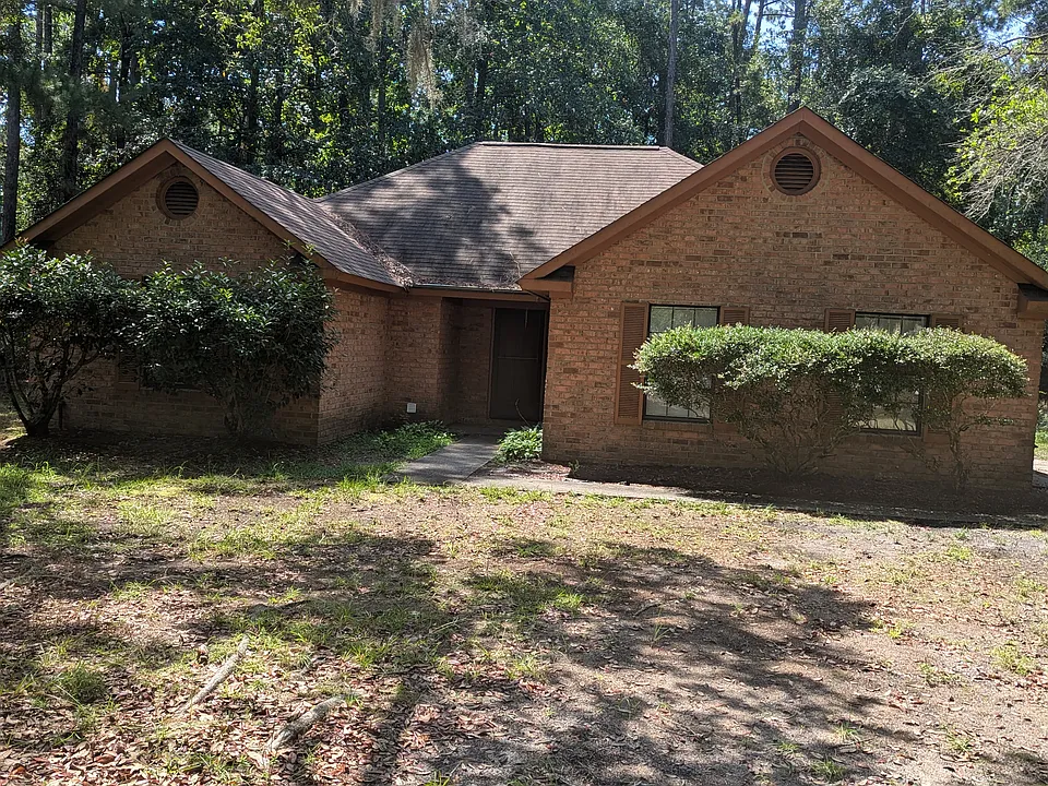 88 Wade Hampton Dr