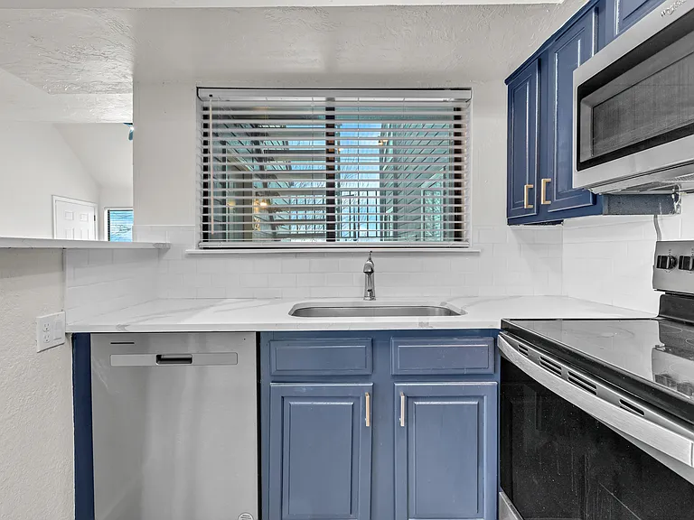 11560 N May Ave #205 — Photo 4