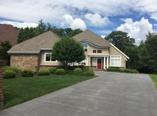 3121 Riverwood Ct, Perrysburg, OH 43551