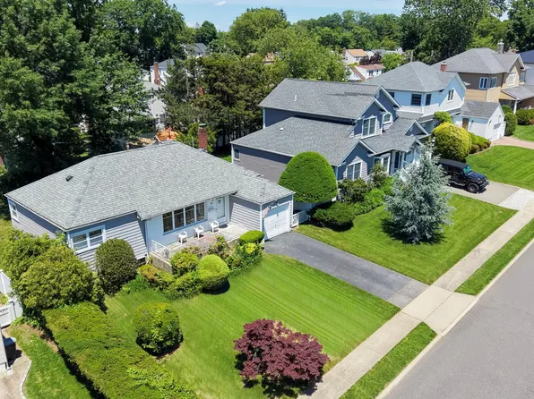 14 Webb Hill Road, Great Neck, NY 11020