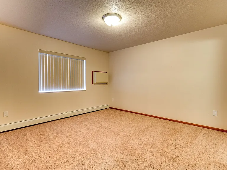 Southport Heights Apartments — Photo 52