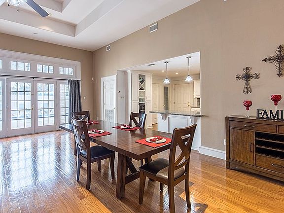 5th image of 1704 Shay Ln